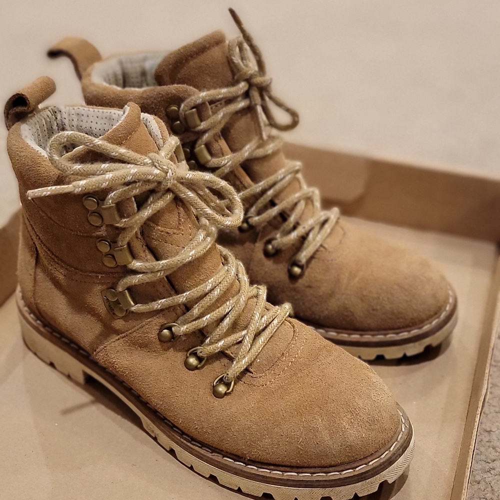 Toms Women Boots